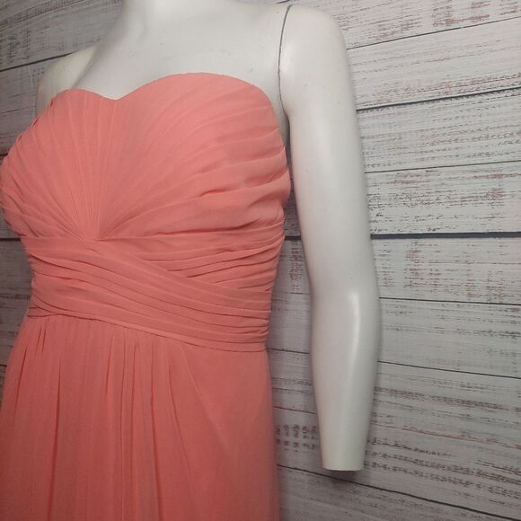 David's Bridal Pink Strapless Sweetheart Gown - Picture 5 of 13